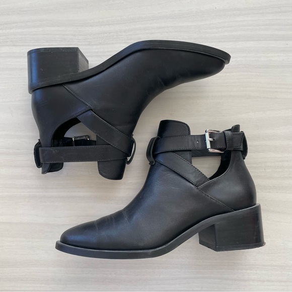 & Other Stories Black Buckle Leather Ankle Booties - Picture 8 of 10